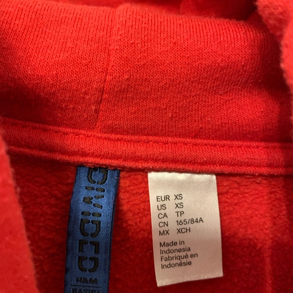 H&M Divided Red Relaxed Fit Hoodie Size XS - Picture 3 of 3